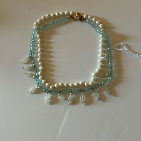 Beautiful freshwater pearl necklace with blue semiprecious stones - Picture 1 of 3